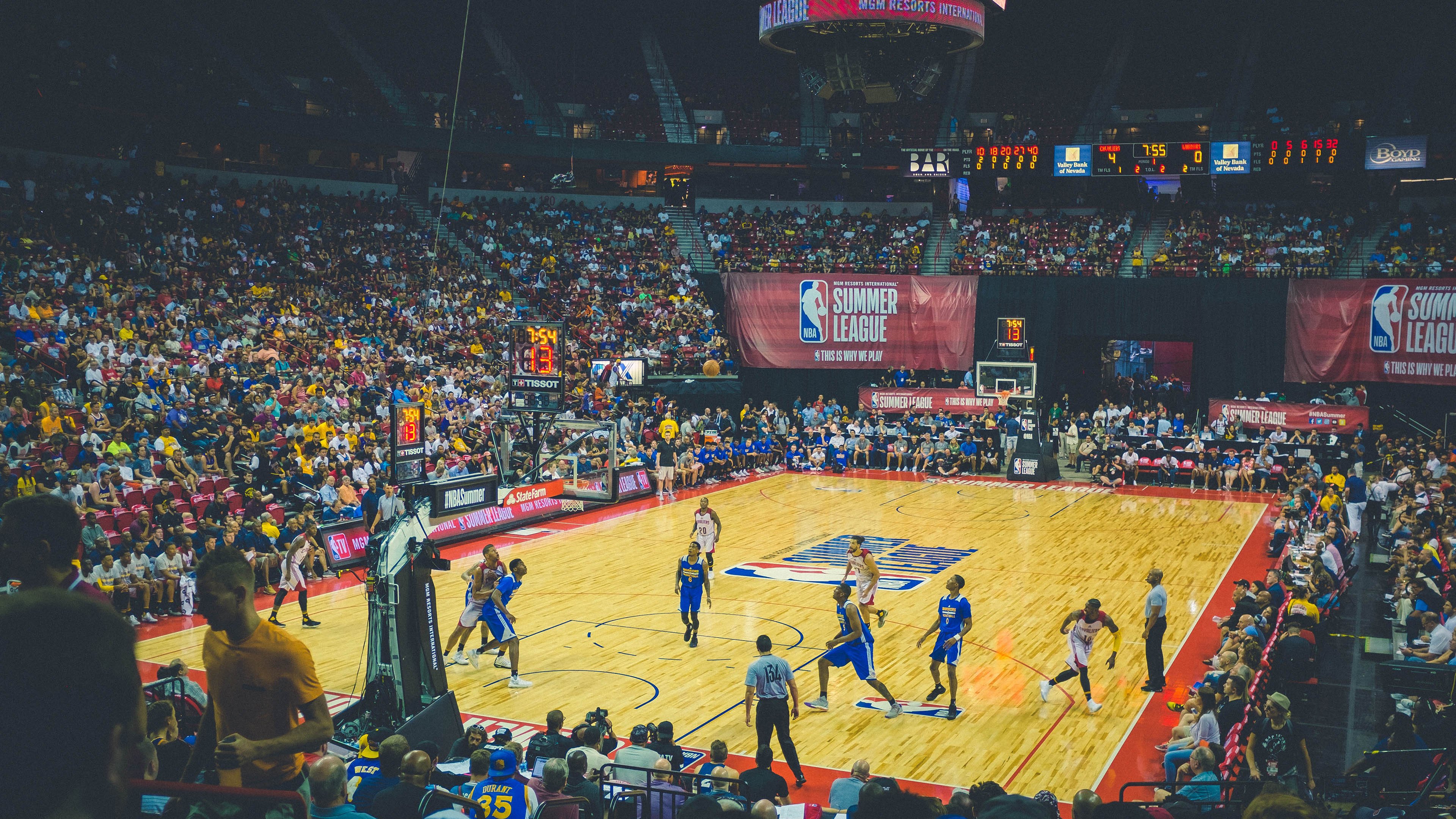 当东方铁骑遇上红色狂牛,克莱末节封神之战